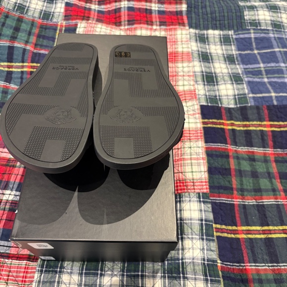 Versace Palazzo Rubber Sliders Black Size 8.5 Free Shipping - Picture 2 of 3